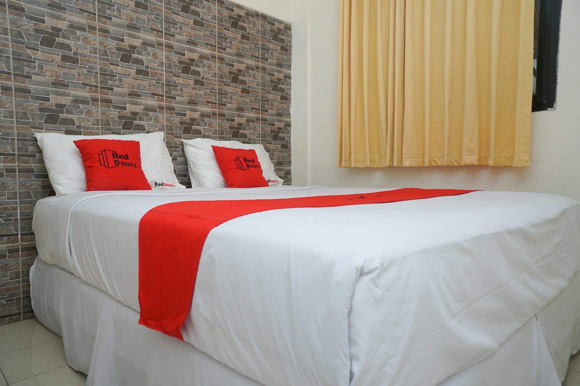 Reddoorz Plus @ Ciumbuleuit Area Μπαντούνγκ Εξωτερικό φωτογραφία