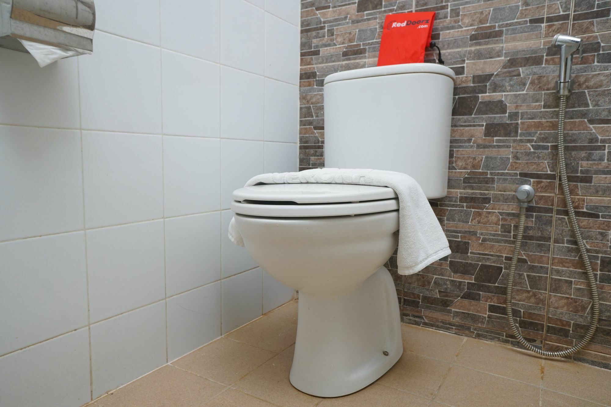 Reddoorz Plus @ Ciumbuleuit Area Μπαντούνγκ Εξωτερικό φωτογραφία